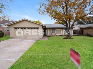418 W Ferndale Ln, Grand Prairie, TX 75052