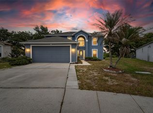 1201 Dragon Head Dr, Valrico, FL 33594