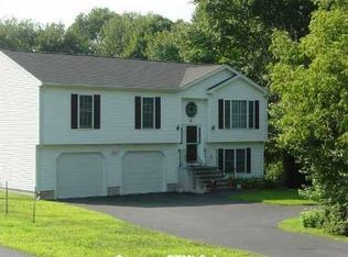 21 Bassett Rd, North Haven, CT 06473