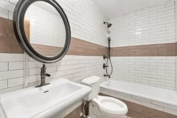 Rented by Lang Realty LLC | media 15