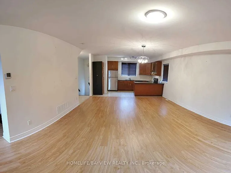 215 16th Ave #18 — Photo 5