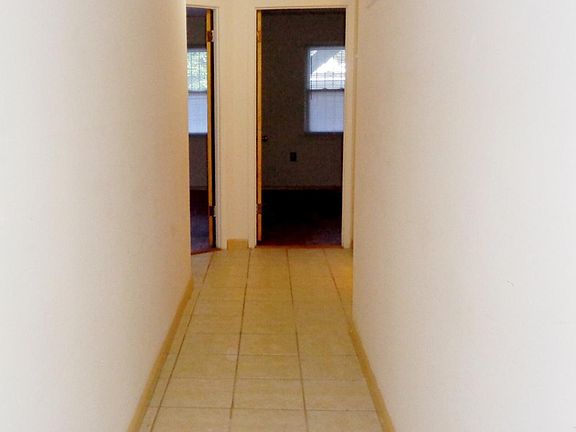 Long Foyer