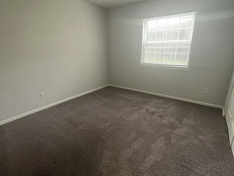 Foxfire West Apartments — Photo 27