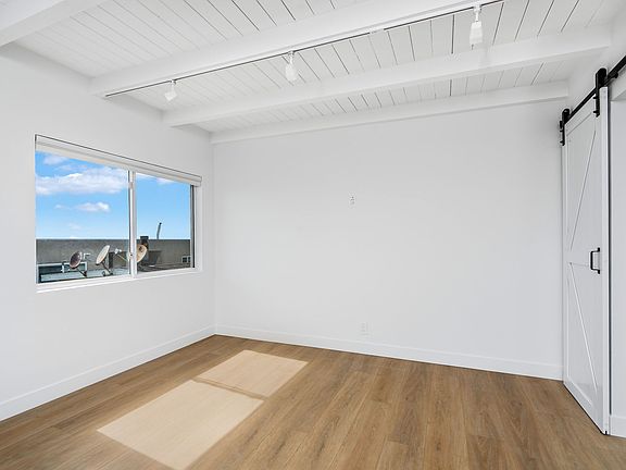 4th image of 225 El Porto St #227B