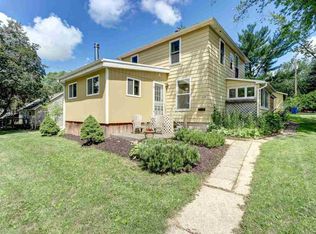 639 11th St, Baraboo, WI 53913