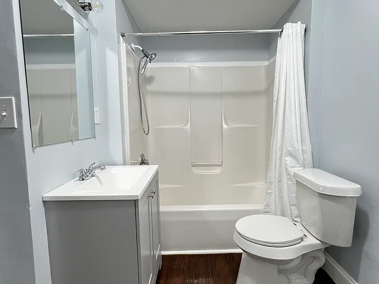 1396 E 45th St #1 — Photo 10