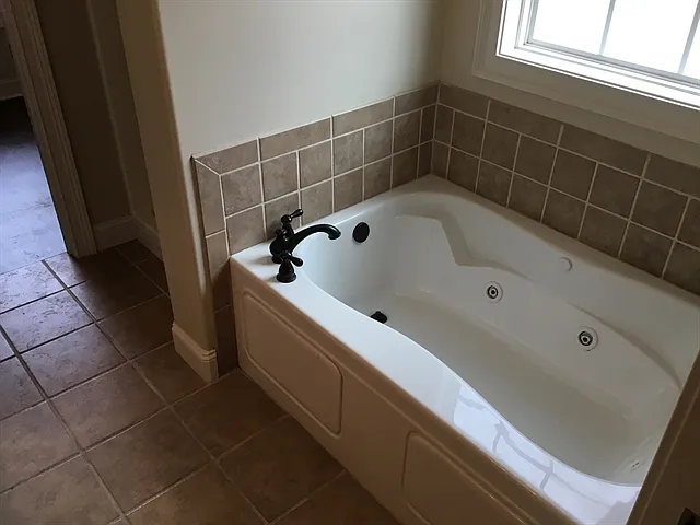 1216 Bothwell Pl — Photo 10