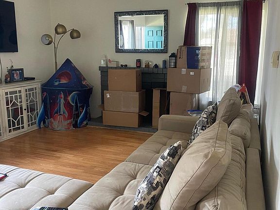 4th image of 3440 Via Marina Ave
