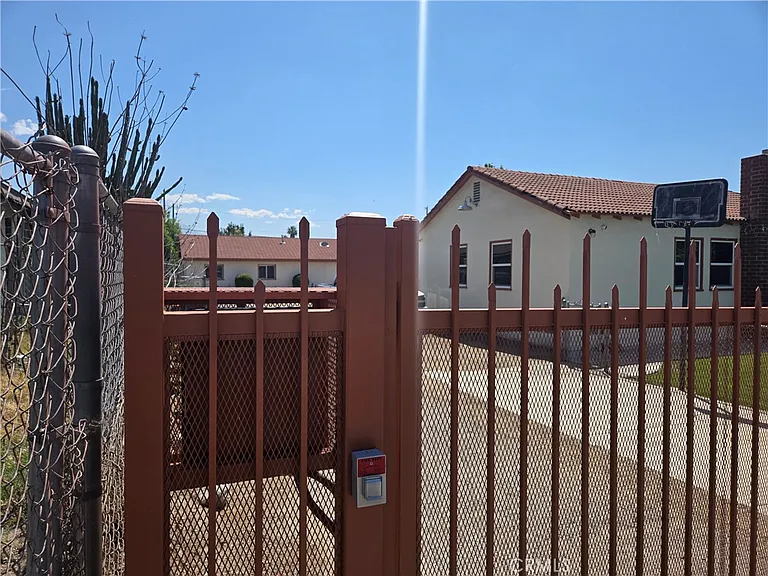 7003 Conejo Dr #1/2 — Photo 17