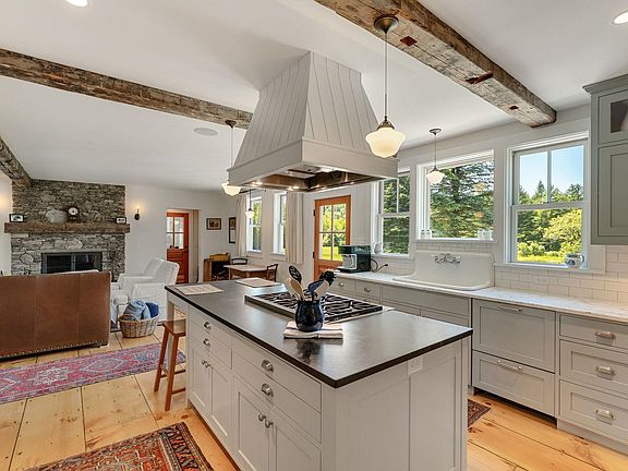 5th image of 1754 Brook Road