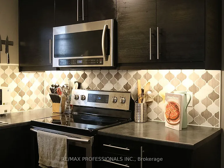 836 Concession St #206 — Photo 18
