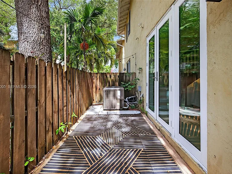 1214 W Las Olas Blvd — Photo 47