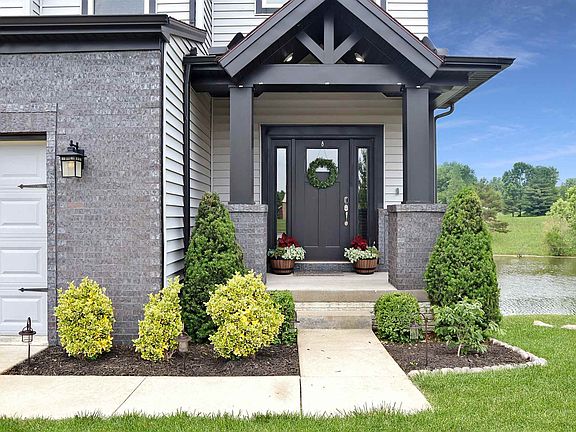 3rd image of 6406 Paradise Ct