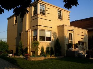 6938 Riverside Dr, Berwyn, IL 60402