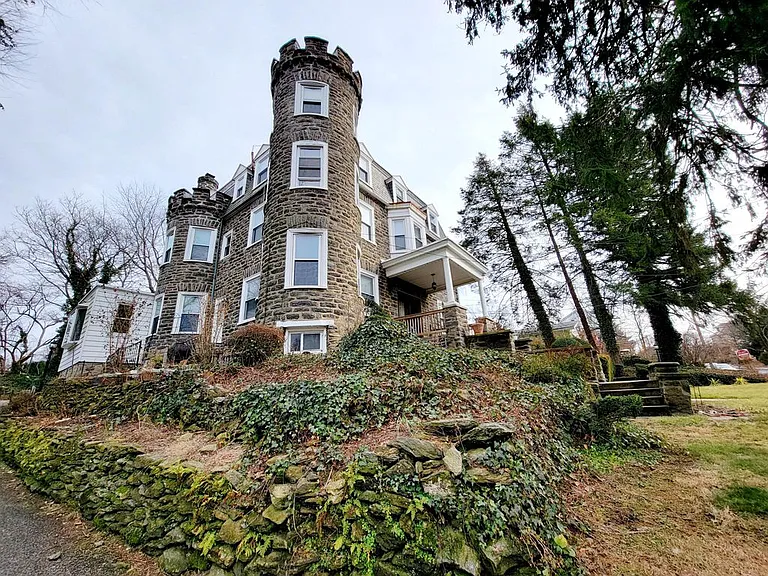 431 Valley Rd #B1 — Photo 2