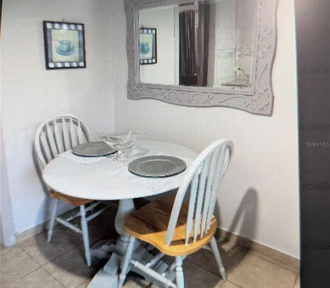 2725 Sample St — Photo 8