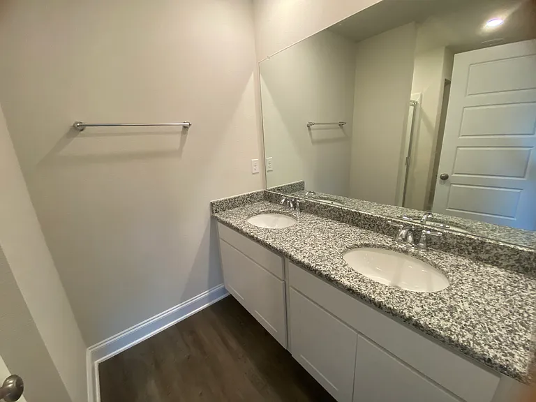6677 Spaniel Dr — Photo 9