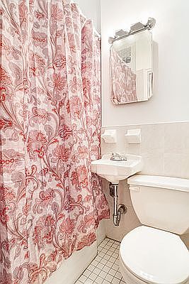 4th image of 1440 Lexington Ave APT 3