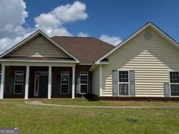318 Lovorn Cir, Warner Robins, GA 31088