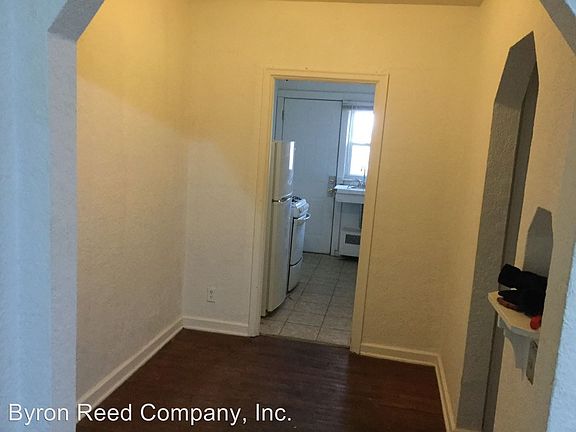 4th image of 111 N 38th St APT 4