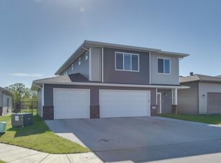 3255 10th St N, Fargo, ND 58102