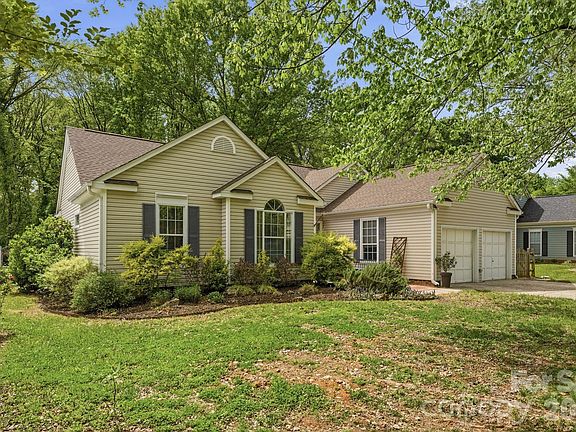 2nd image of 7715 Blythwood Ln
