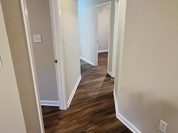 4th image of 5125 Woodglen Dr