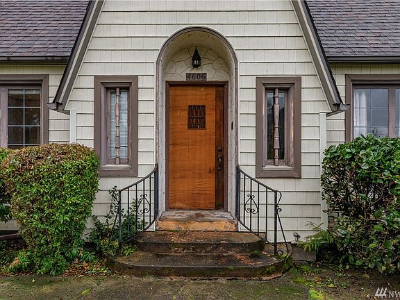4th image of 4606 Tacoma Ave S