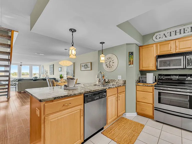 69 W Mariners Cay Dr — Photo 1