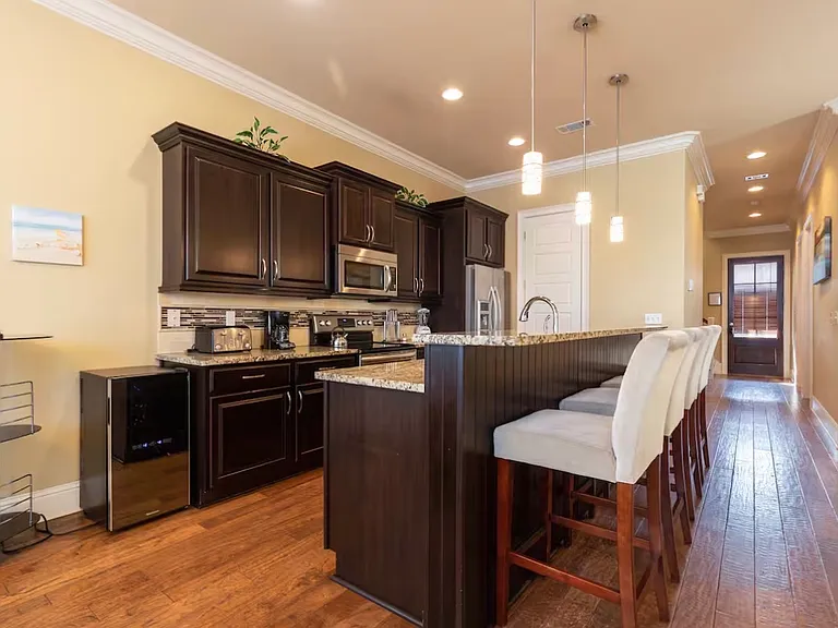 1943 Boardwalk Dr — Photo 6