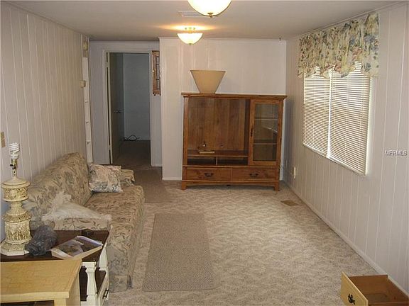 5th image of 486 NW 5th Ave