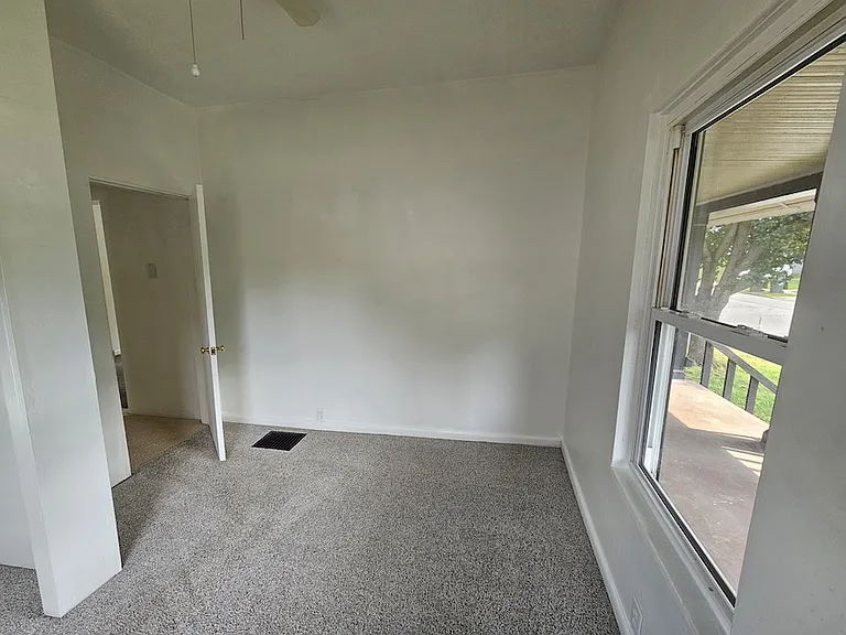 79 Home St — Photo 15