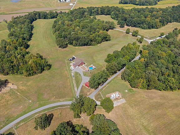 3rd image of 891 Jerry Arnold Rd