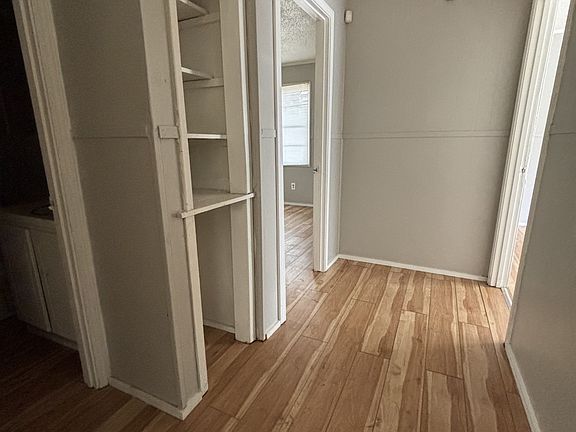 5th image of 433 Fleming Dr