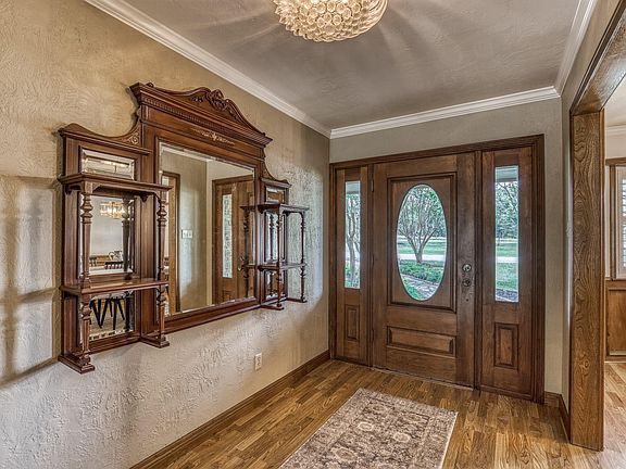 5th image of 2629 Benton Dr