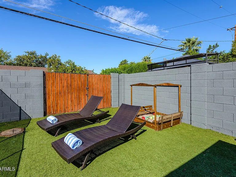 4514 N 35th Pl — Photo 18