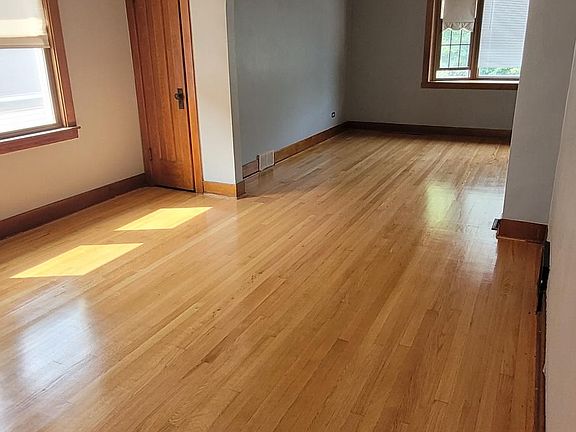 3rd image of 5365 N Magnet Ave #2