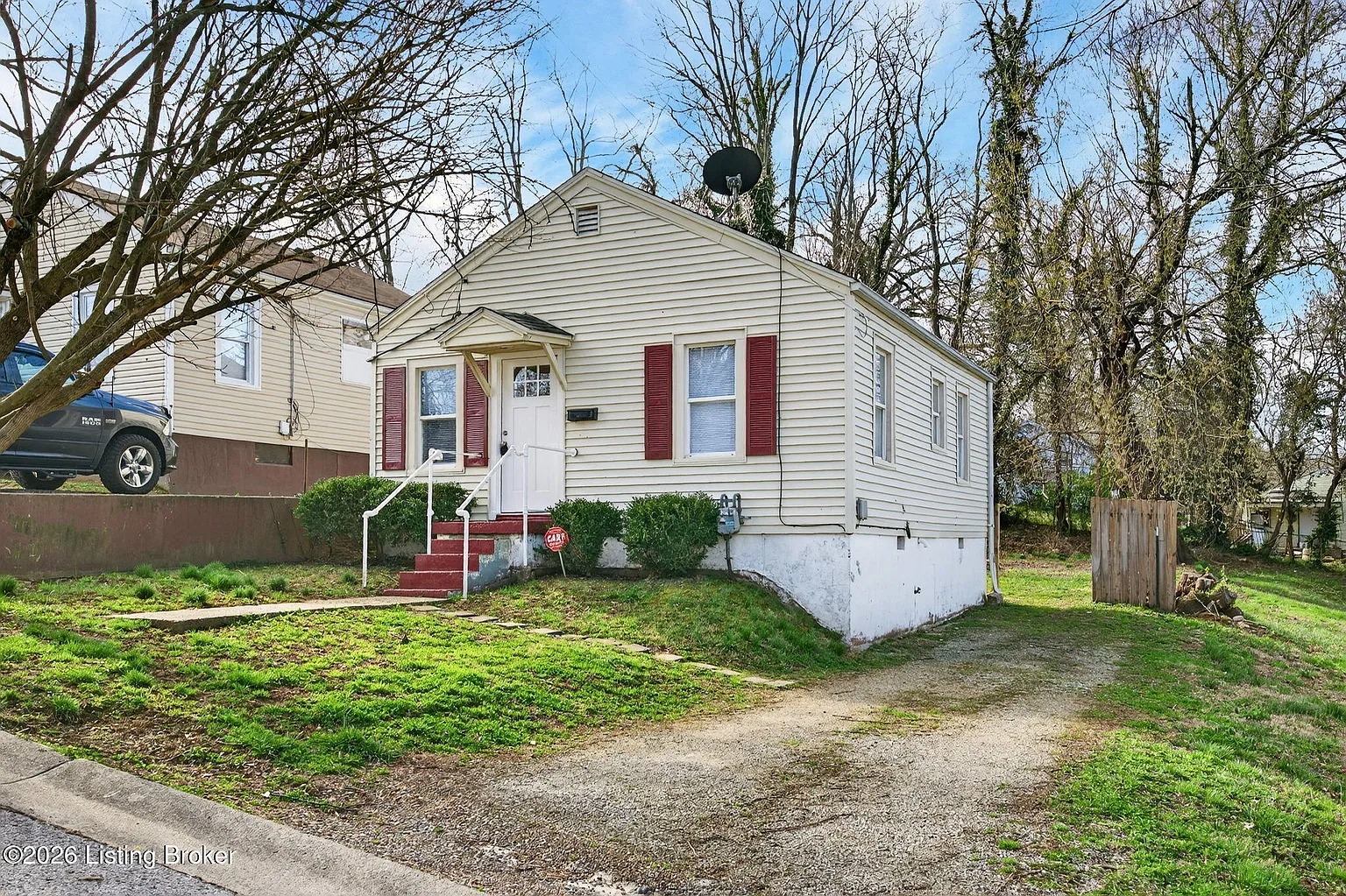 1524 Shingo Ave photo 1
