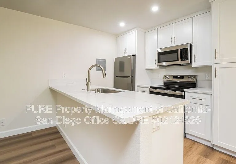 4378 Campus Ave #3 — Photo 9