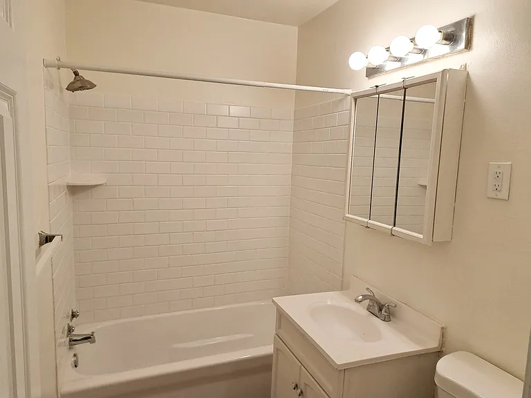 Northgate Crossing Apartments — Photo 51