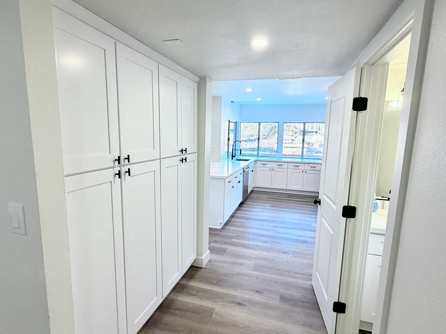 3 bed, 2.5 bath, 1474 sqft, $3,195 — Photo 4