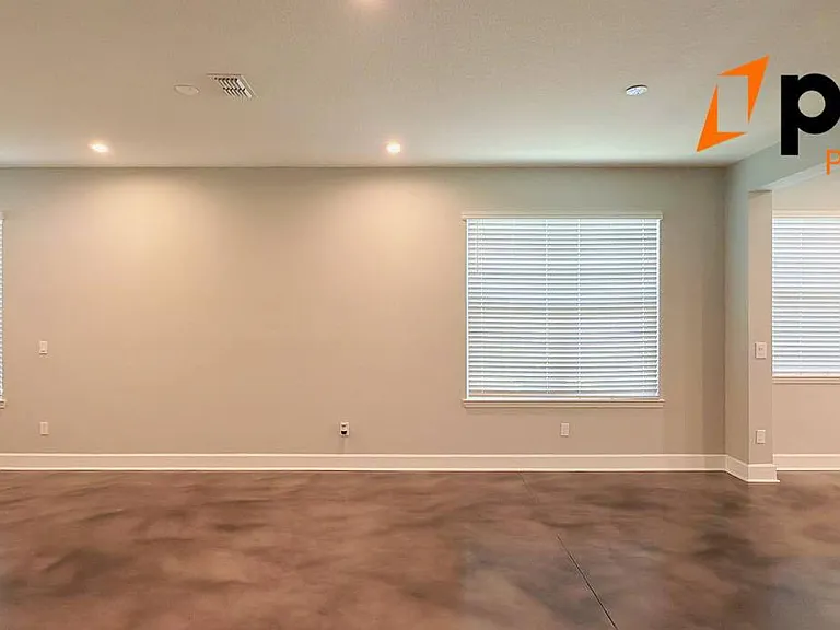 3 bed, 2.0 bath, 1589 sqft, $2,600 — Photo 7
