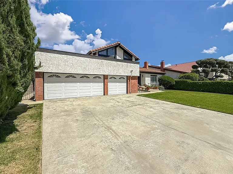 3301 Blue Ridge Ct — Photo 4