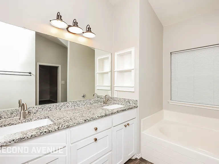 100 Clark Dr — Photo 12