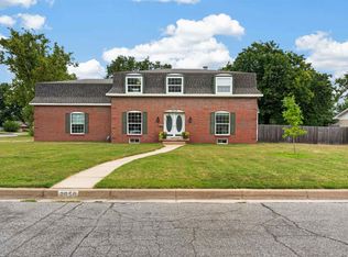 2950 W River Park Dr, Wichita, KS 67203