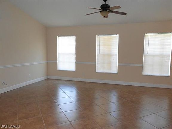 4th image of 1103 SW 32nd Ter