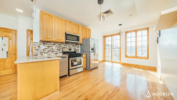 Rented by Nooklyn NYC LLC | media 14