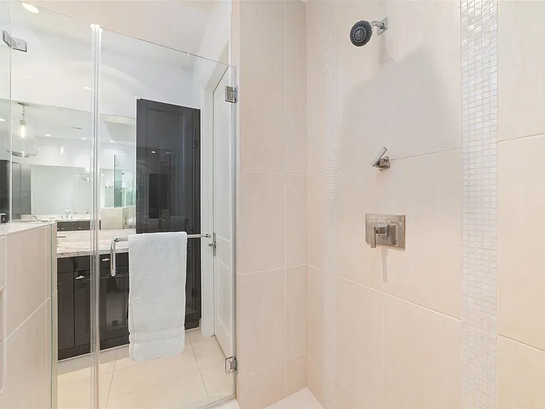 2221 Welch St #201 — Photo 39