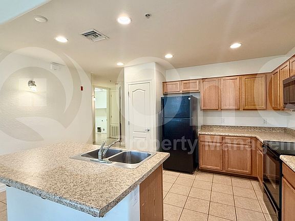 2nd image of 1456 E 9th St Unit 186