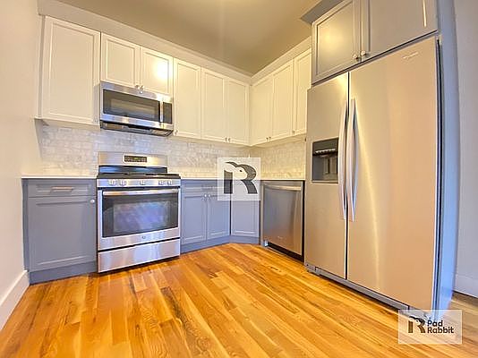 3rd image of 1393 Dean St #1R